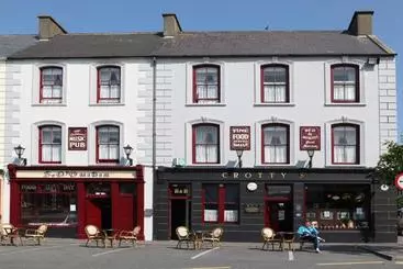 Bed and Breakfast Crotty's Pub & Accommodation