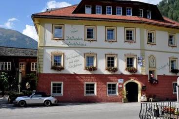 בית מלון כפרי Chen Döllacher Dorfwirtshaus