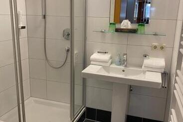 酒店 Schwarzer Adler