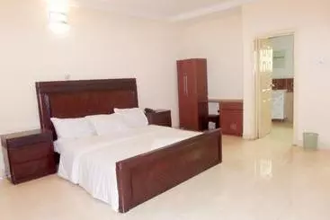 Emars Hotel & Suites