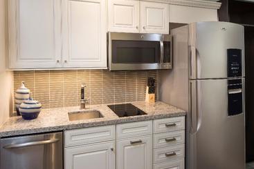 ホテル Treasure Island Beach Resort