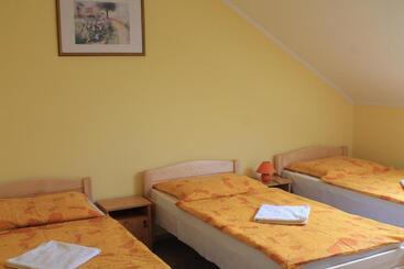 مبيت وإفطار Király Szálló & Panzió