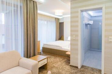 בית מלון כפרי Bh Kristály