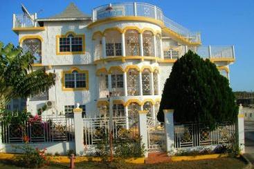 هتل Star Castle Guest House