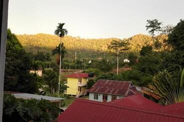 פנסיון Tebing Guest House Taman Negara Malaysia Kuala Tahan
