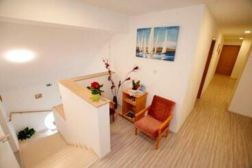 تختخواب و صبحانه Fehér Hajó Panzió és Vendéglő