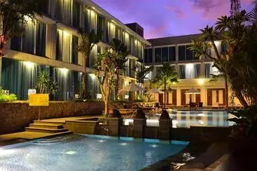 Emersia Hotel And Resort