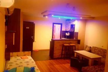 Hotel при братята   Apartments & Studios