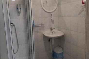 هاستل Rooms Near The Station