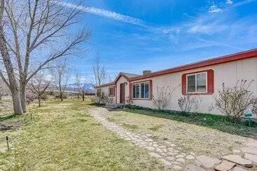 Landhus Moab Home W/ Patio Near Arches National Park!
