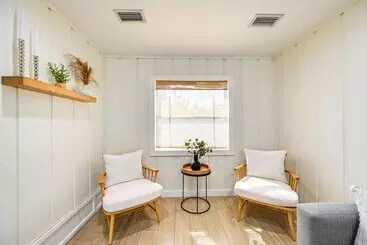 Mökkimajoitus Modern Naples Duplex Home ~ 7 Mi To Beach!