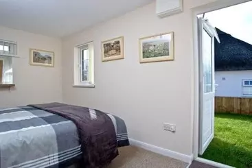 Thatched Cottage Annex In Stokeinteignhead