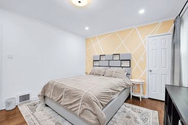 بيت ريفى Burnside By Avantstay Modern, Boho, Chic La Home