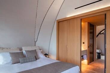 בית מלון כפרי 91 Athens Riviera, The Resort