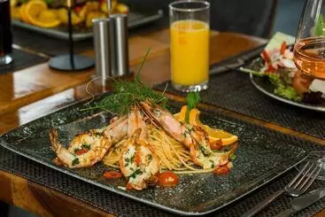 ホテル Roca Restaurant Und