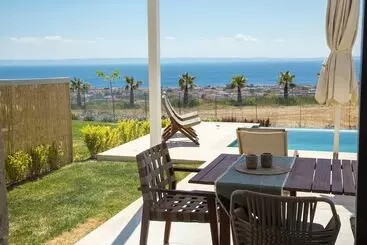Pensione Arthill Eco Villas