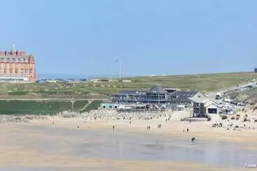 Residentie House, Pentire, Newquay, Near Beaches With Parking