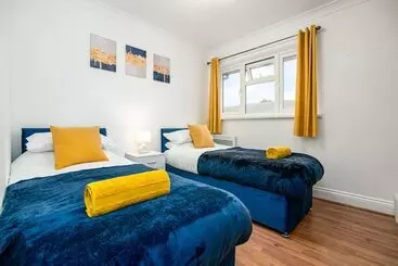 レジデンス Luxurious 2 Bed House   Free Parking