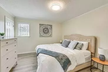 Mökkimajoitus Waterfront Home On Lake Hamilton W/ Dock & 2 Decks