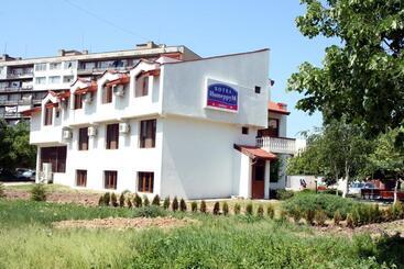 בית מלון כפרי Interrum