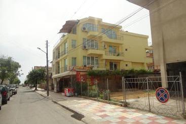 Hotel Jelezchevi Guest Rooms