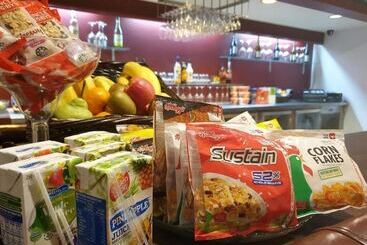 汽车旅馆  Bay & Basin