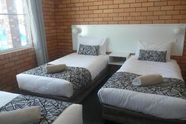 Rosebourne Gardens Motel