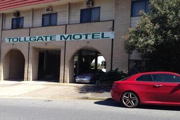 Tollgate Motel