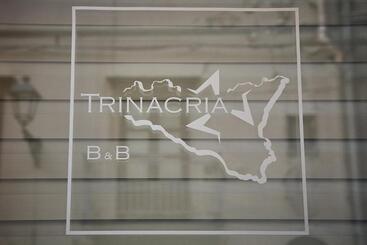 צימר Trinacria Caccamo   Luxury Rooms