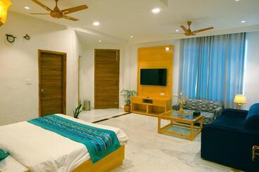 فندق Garden Resorts And