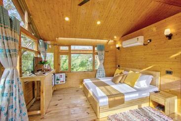 فندق Regal Retreat