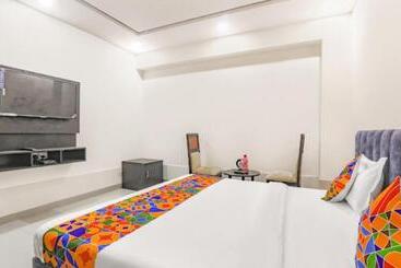 Отель Silver Stone Inn