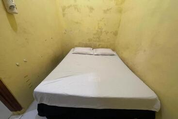 Hotel Spot On 93879 Wunut Homestay Syariah