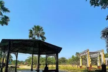 Majatalo Felix Homestay Enclave