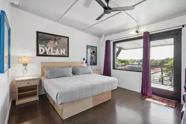 Boutique Vera Hotel In The Heart Of Folly Beach