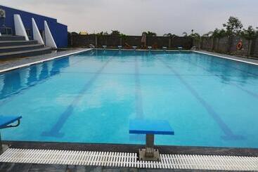 Silver Stone Park Resort, Kovilpatti