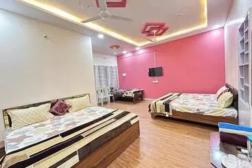 Bed and Breakfast Rooms 4u 7db 2sb 16 Guests