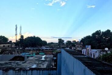 Pension Sri Niwas Kot