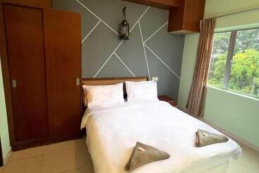 Thara Hotel & Resort