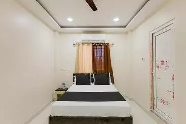 Hotel Collection O Vijay Residency