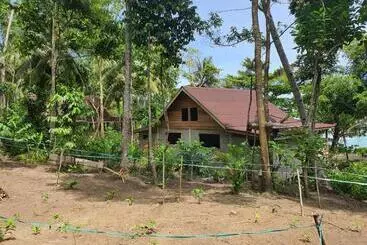Hotelli Sunset Surfing Villas Mentawai