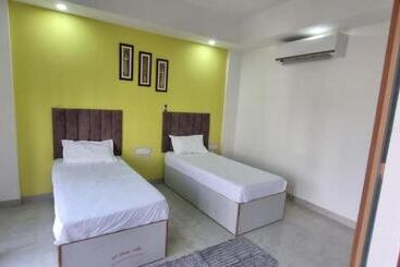 בית מלון כפרי Happy Living