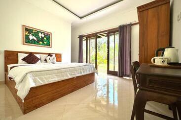 膳宿费 Asri Dana Guest House