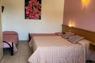 Aamiaismajoitus (B&B) I Lecci Guesthouse