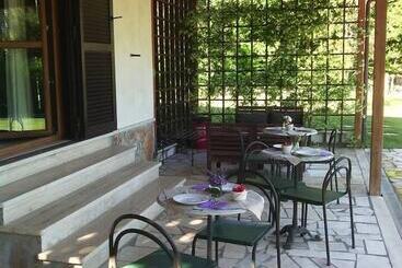 مبيت وإفطار Nostra Signora Del Lago