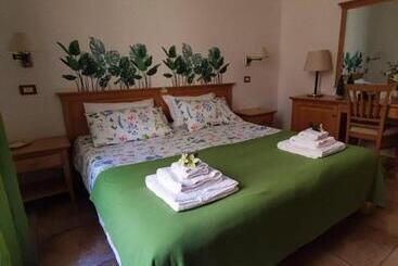 تختخواب و صبحانه Rodoflor Rooms