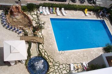 Отель Costa Verde