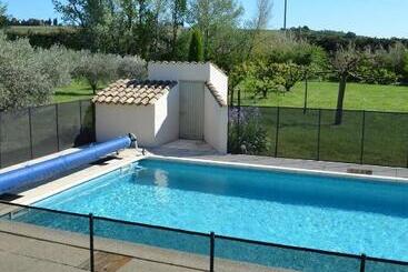 민박 La Ramade 5 Chambres & Table D Hôtes En Drôme Provençale