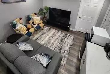 Pension Entire Basement Suite With Private Entrance