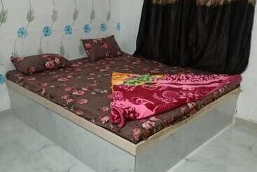 בית מלון כפרי S R Farm House